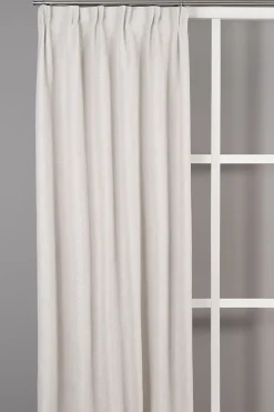 Cru offwhite mörkläggningsgardin dubbel bredd 1-pack