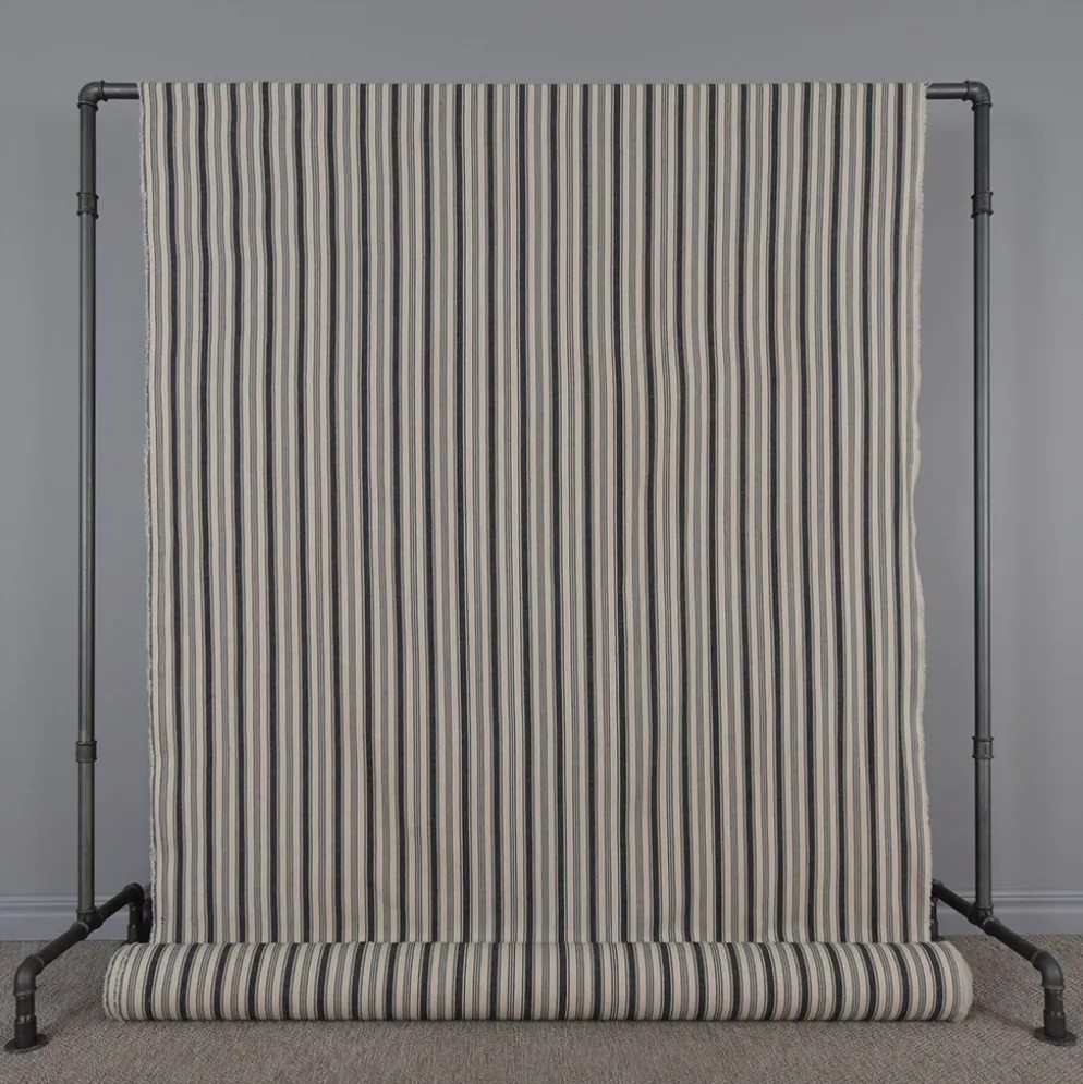 Eugene svart-beige randigt tyg