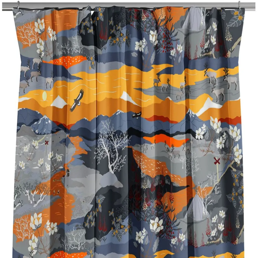 Fjällvandring orange gardiner