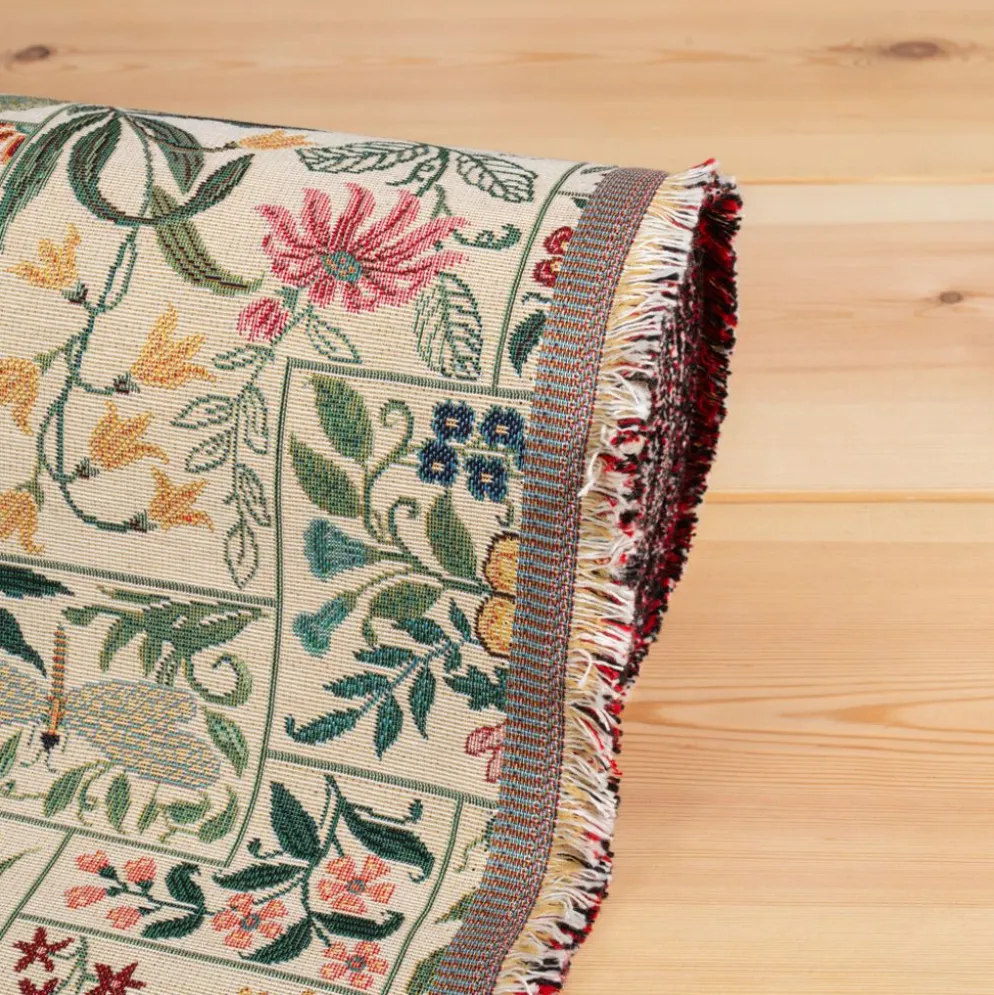 Folklore patch flowers beige möbeltyg