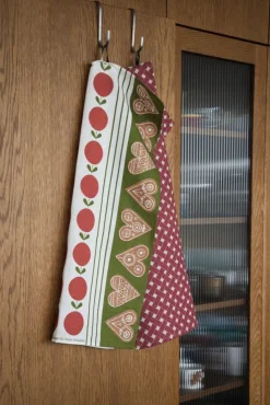 Frukt och kaka kökshandduk – rödgrön jultextil i lin & bomull