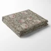 Grace brun bordsduk - Klassisk blommig Arts and Crafts design