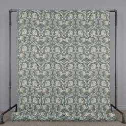 Grace grön gobeläng - Klassisk blommig Arts and Crafts design