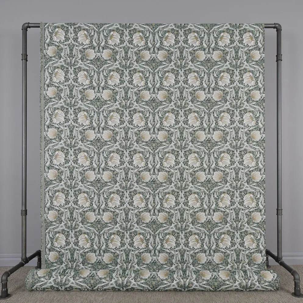 Grace grön gobeläng - Klassisk blommig Arts and Crafts design