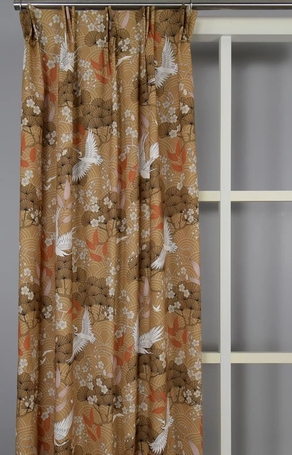 Hokkaido gardin – Japanskt mönster i varm bronsfärg