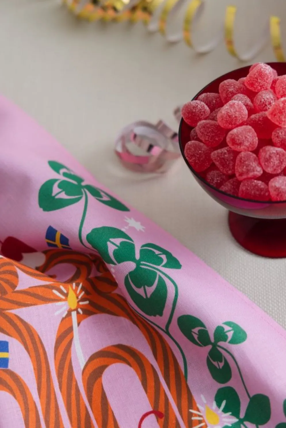 Hurra, hurra, hurra! kökshandduk rosa