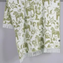 Leksand grön ullpläd 130x170 cm – dalahästar i 100% ull