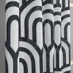 Metro gardiner – Grafisk svartvit gardin med modern design