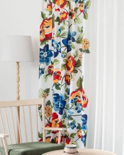 Nordisk summer tyg