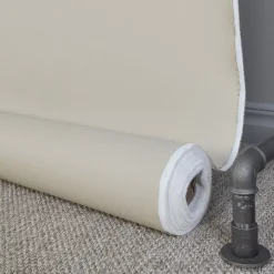 Plain ljusbeige fuskskinn