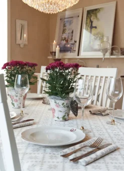 Åttebladsrose beige duk 150x260cm - Ekelunds Linneväveri