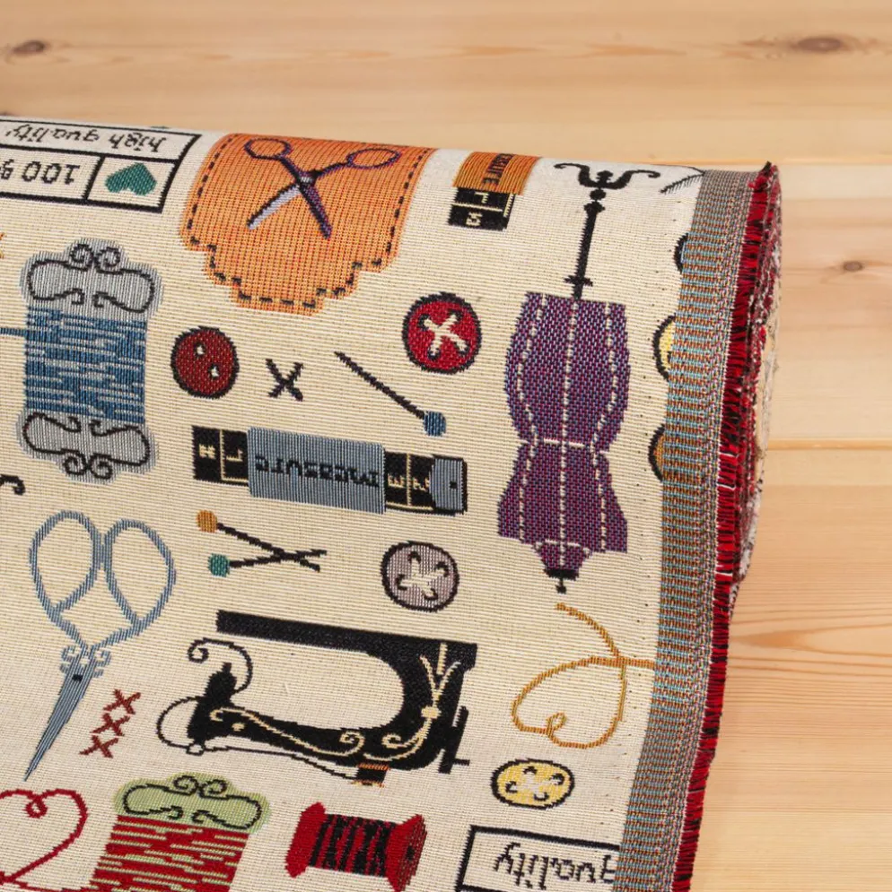 Vintage sewing atelier möbeltyg med vintage sybehör och symaskiner